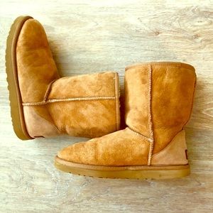 Uggs Classic Short Boots